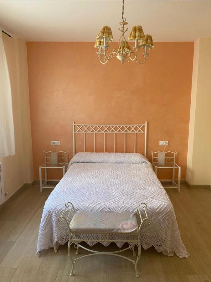 Hostal Sara Villafeliche Eksteriør billede